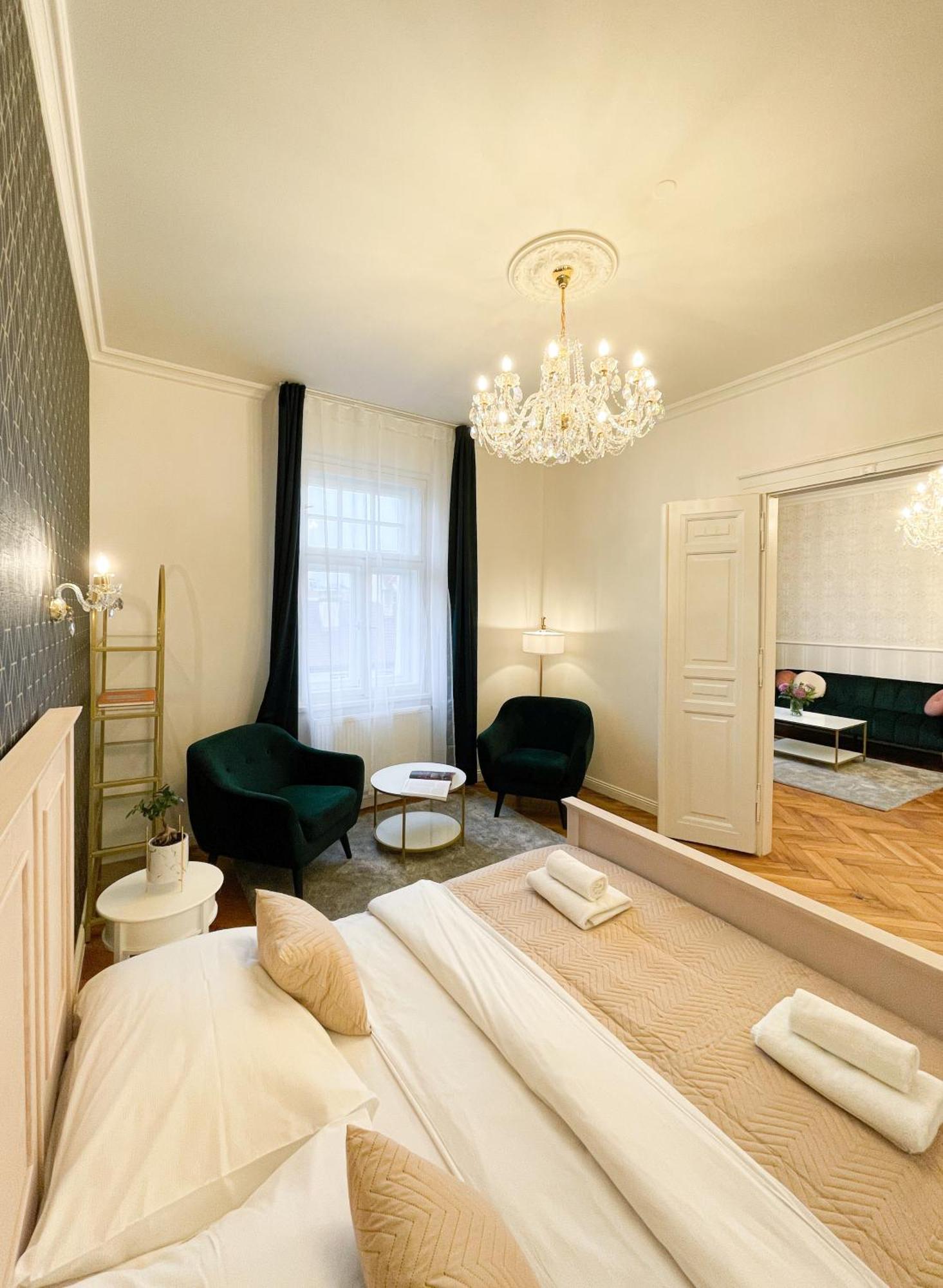 Stupartska - Premium Old Town Residence Praga Esterno foto
