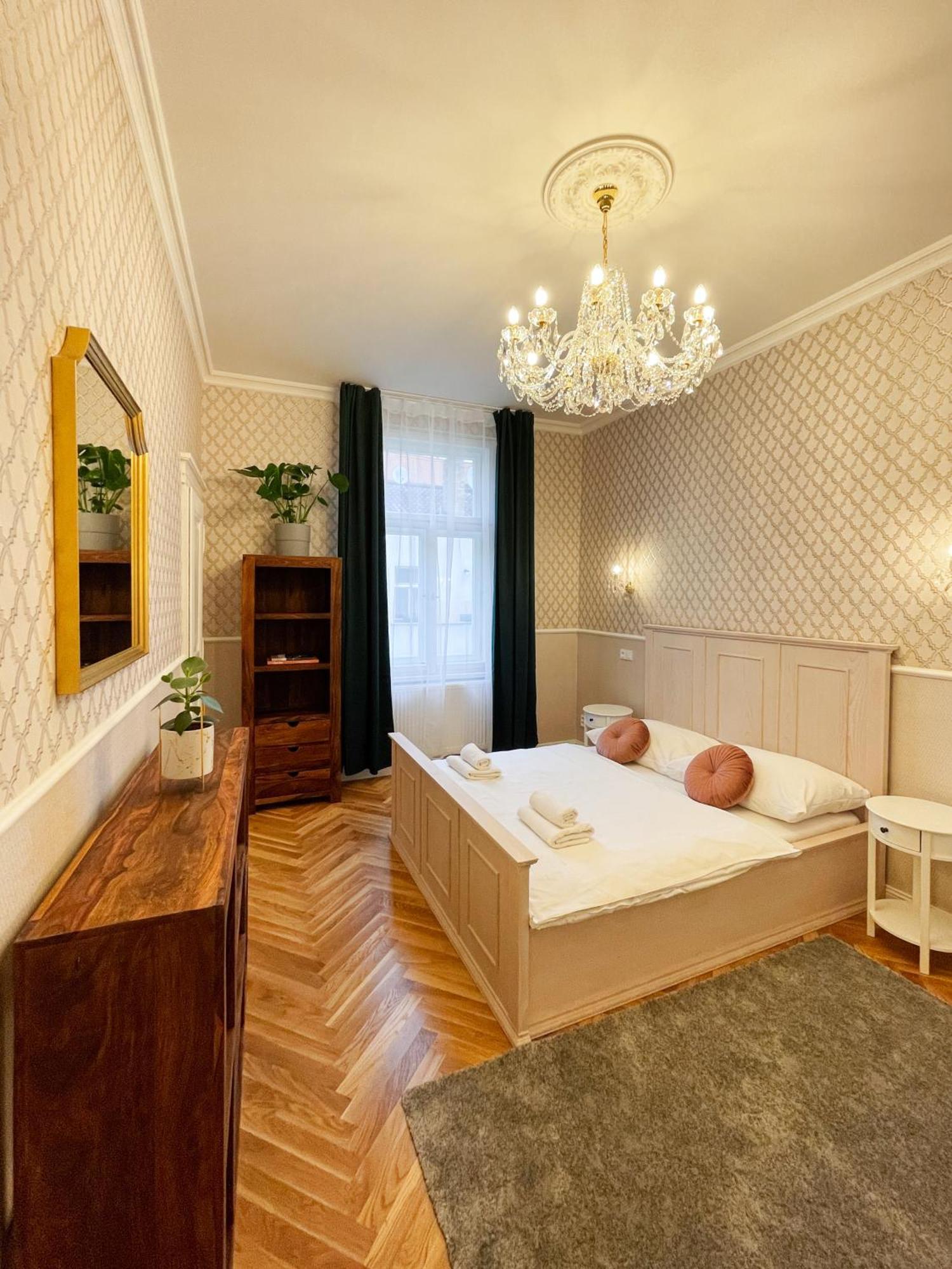 Stupartska - Premium Old Town Residence Praga Esterno foto
